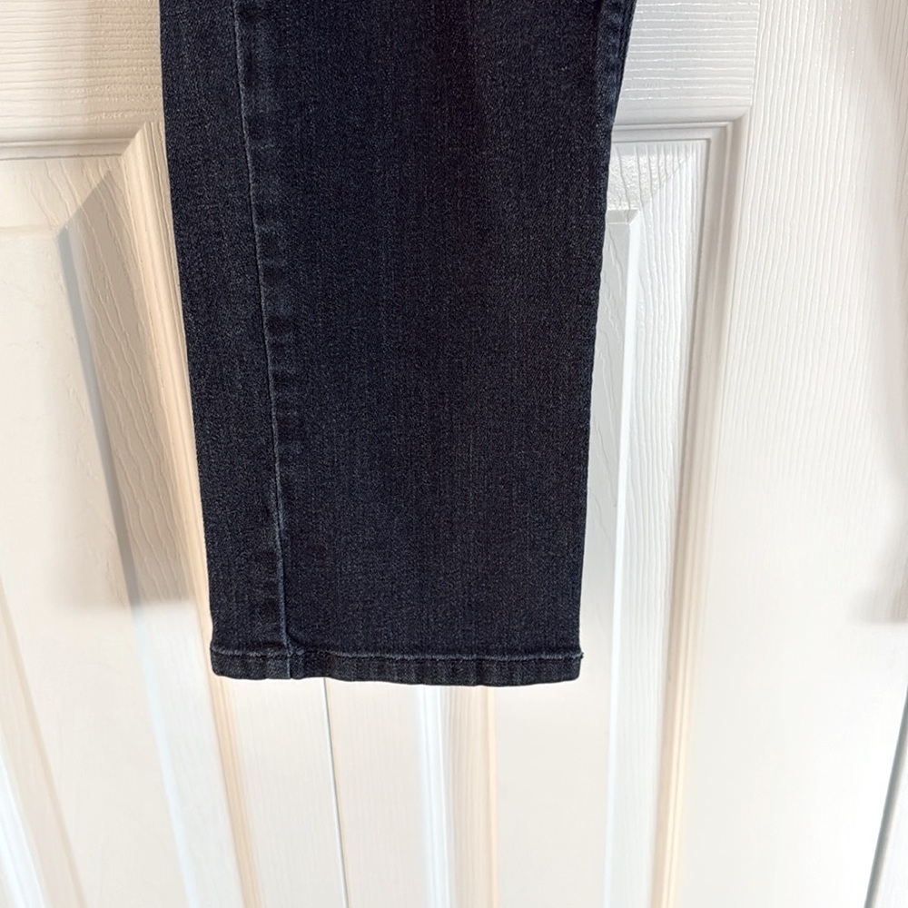 J.Jill Denim Authentic Fit Slim Leg Jeans - *LIKE NEW *- Size 6 - Picture 3 of 8